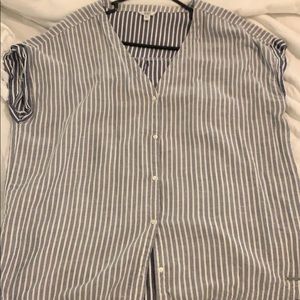 Guess denim loose short sleeve button up shirt